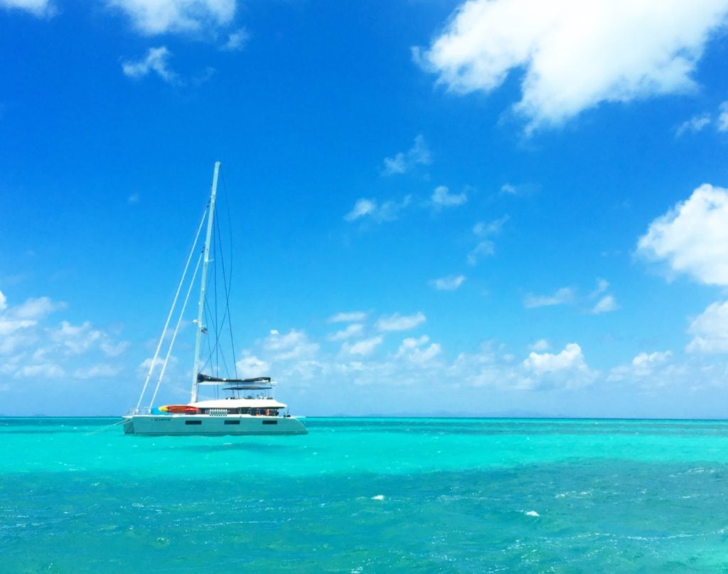 charter a sailboat bvi