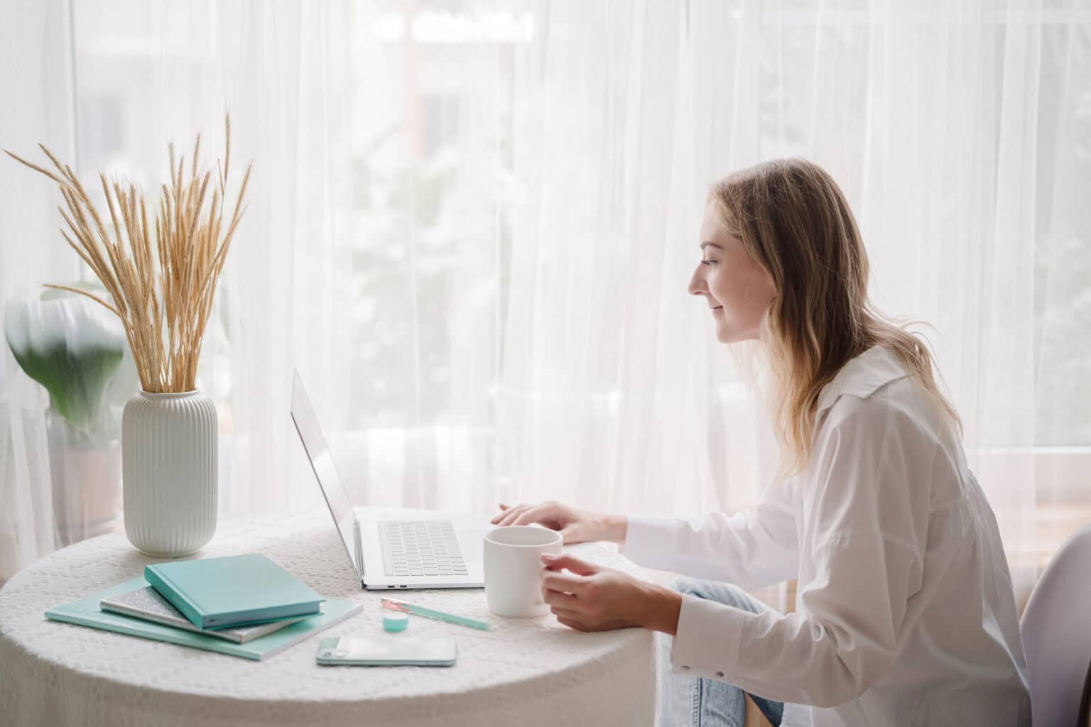 26 High Paying Jobs With No Experience Required